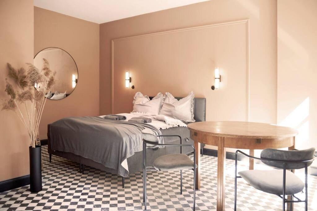 Elegant Apartment In The City Center Wroclaw Ngoại thất bức ảnh