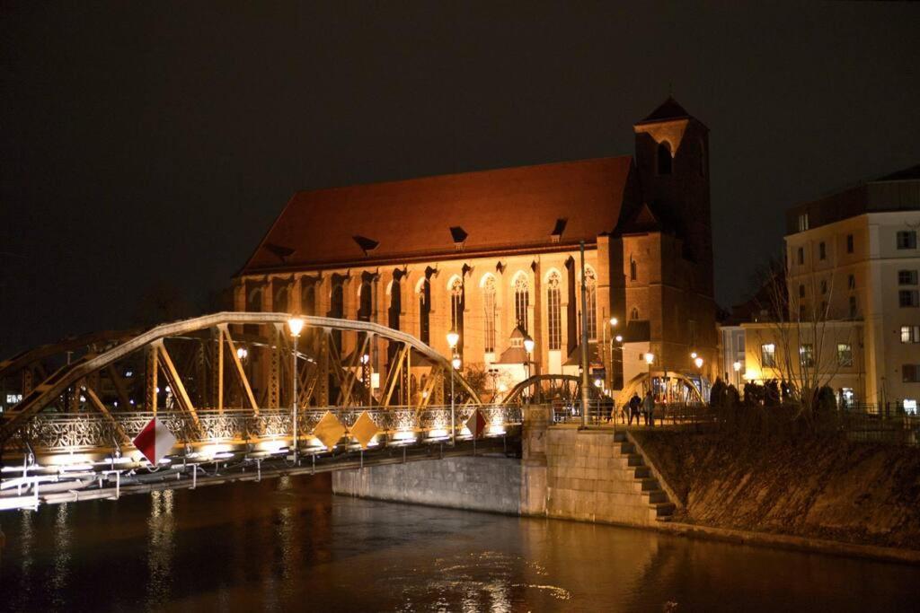 Elegant Apartment In The City Center Wroclaw Ngoại thất bức ảnh